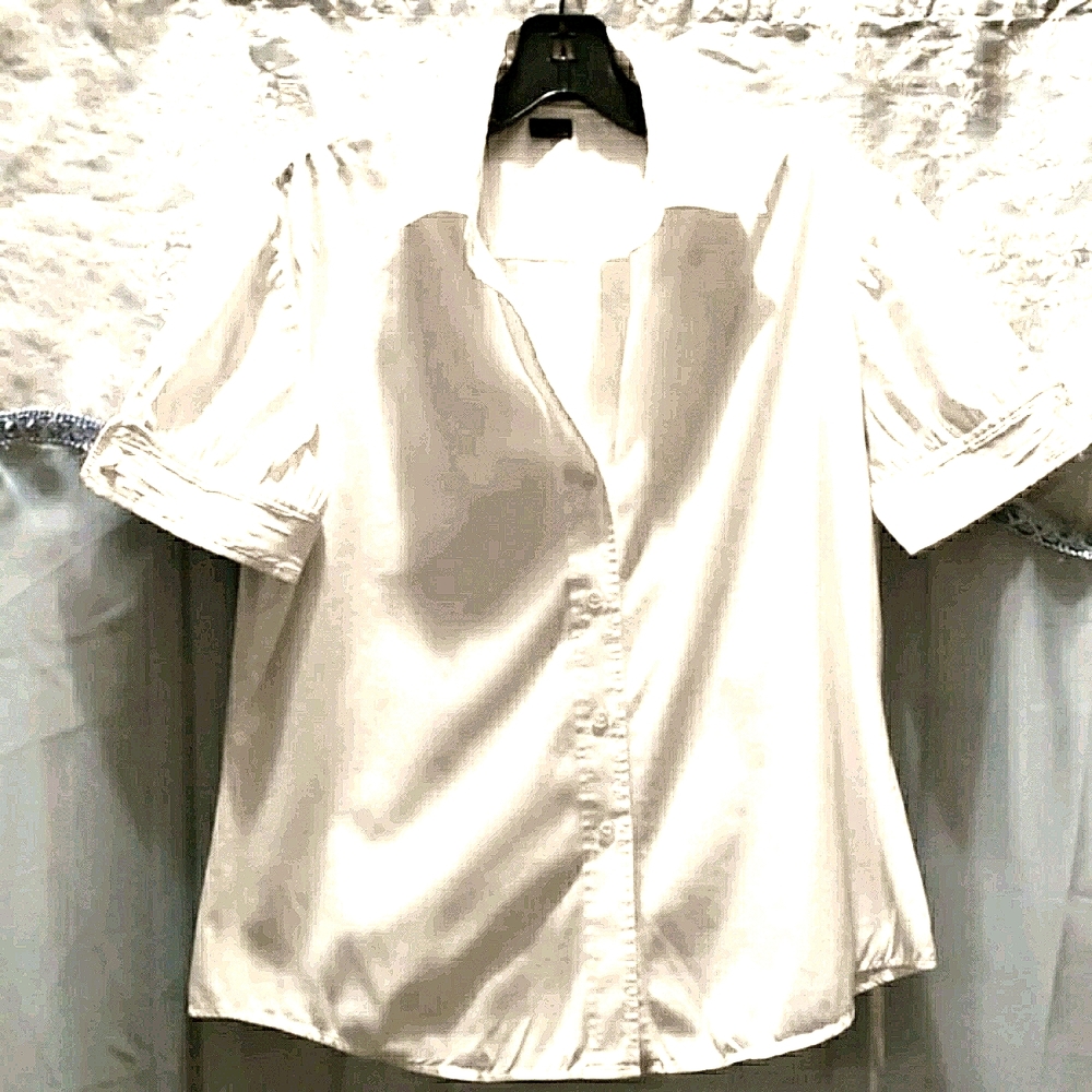 Theory Eggshell Short Sleeve Button Down Cotton T… - image 1